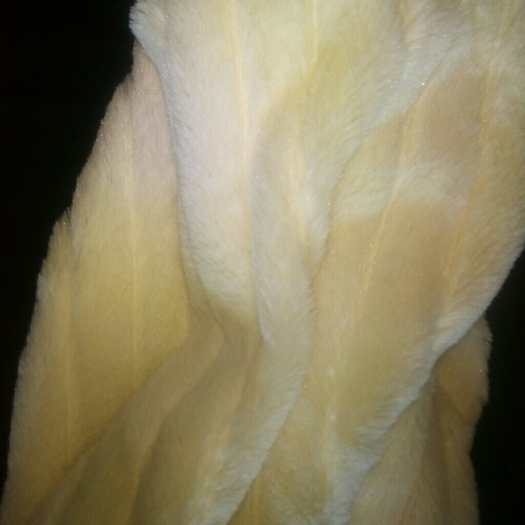 Brand new loop fur scarf - Picture 5 of 6